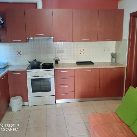 S.D Apartment 2 Lavrio Exterior photo