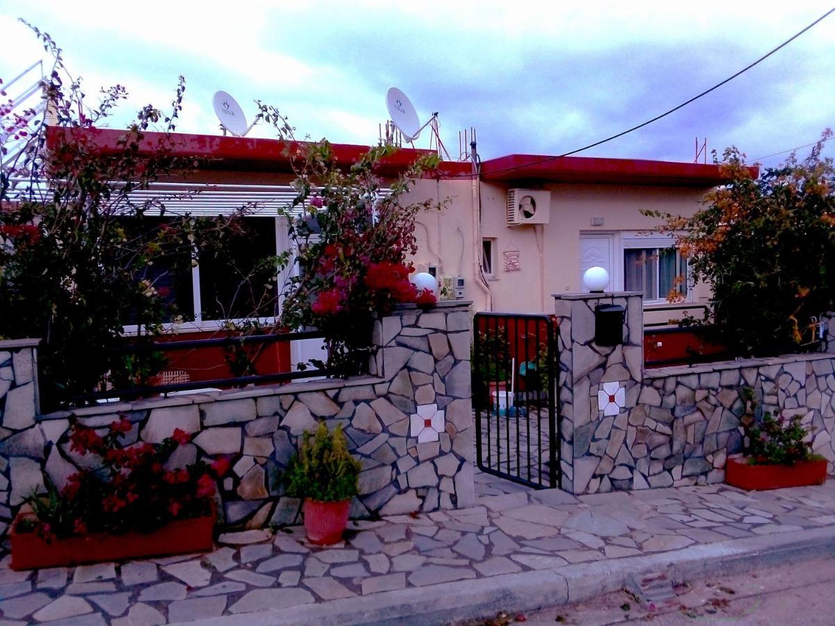S.D Apartment 2 Lavrio Exterior photo
