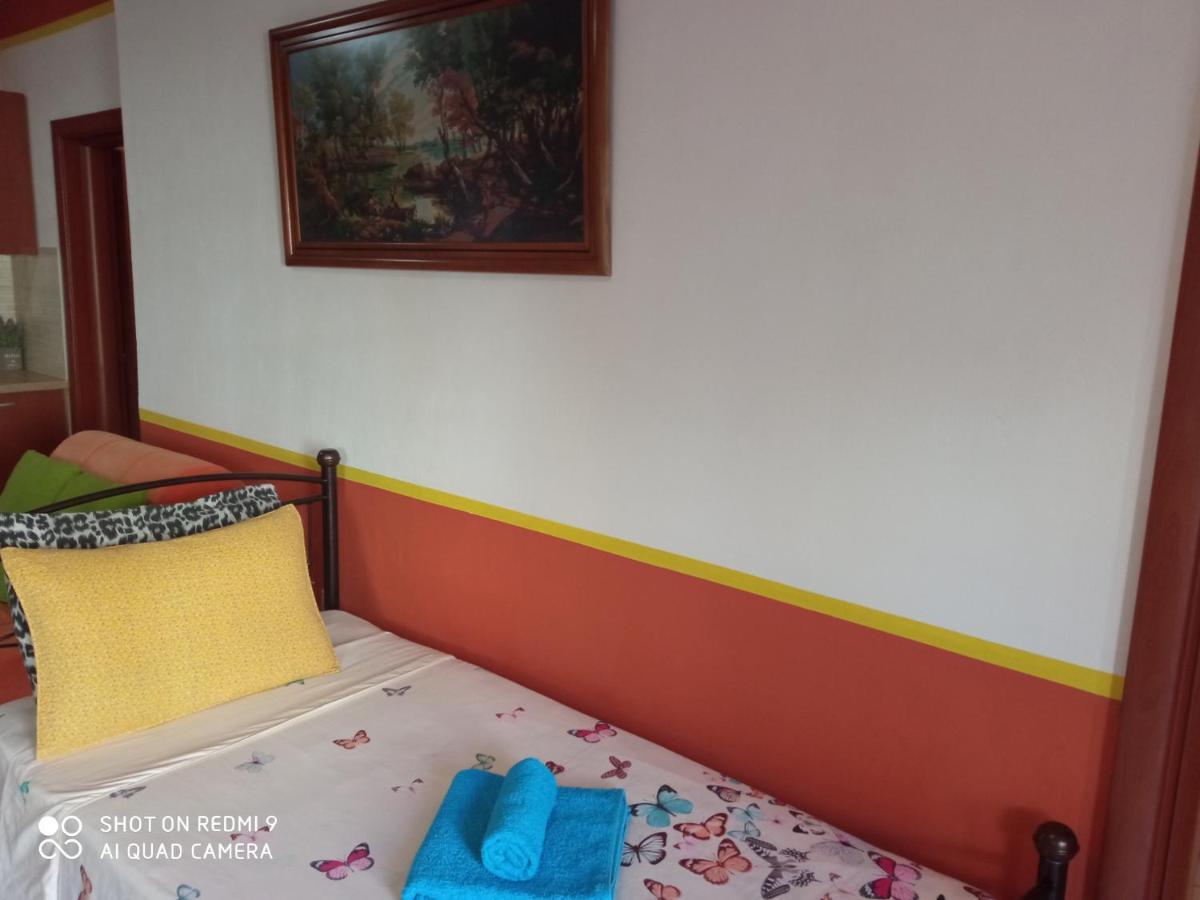 S.D Apartment 2 Lavrio Exterior photo