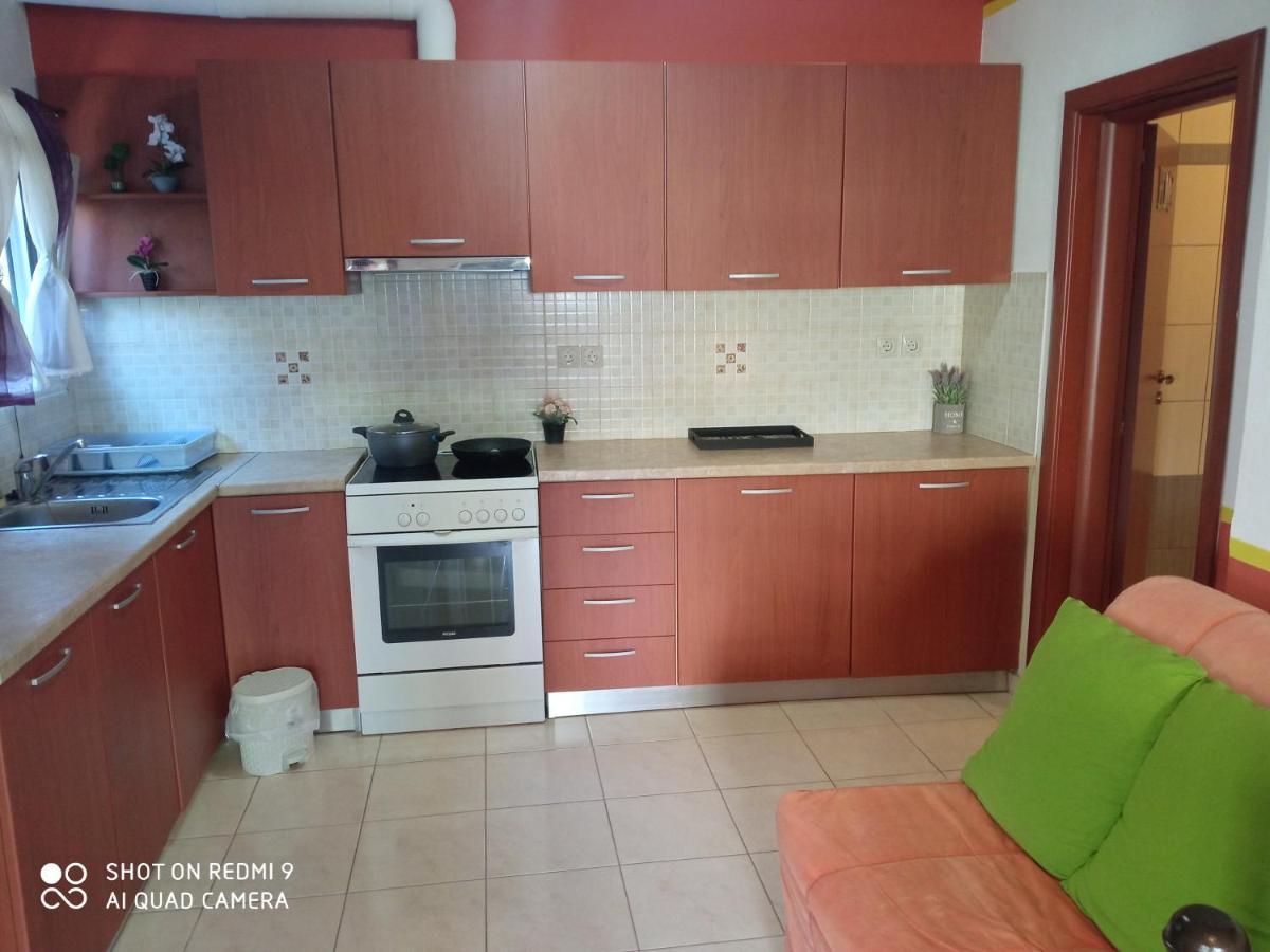 S.D Apartment 2 Lavrio Exterior photo