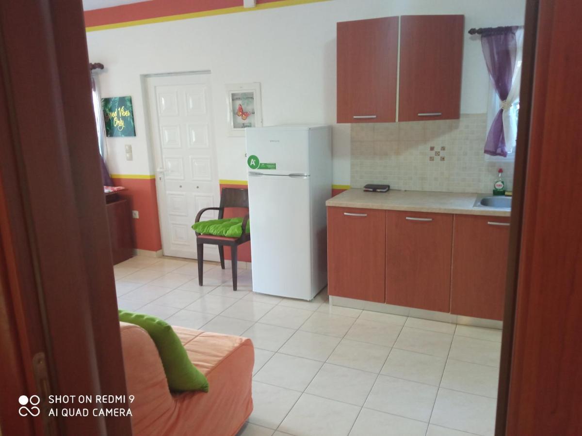 S.D Apartment 2 Lavrio Exterior photo