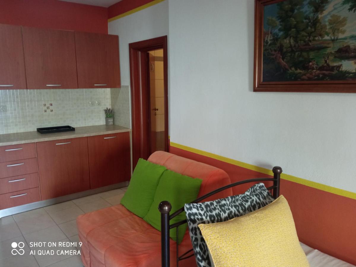 S.D Apartment 2 Lavrio Exterior photo